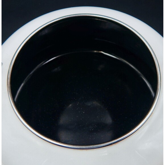 Le Creuset Whistling Tea Kettle White Enamel On Steel 1.7 Quart 1.6 Litre - Picture 7 of 13